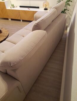 3 Sitz Sofa in der Farbe Taupe - Essen