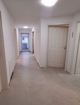 Neubau Erstbezug mit Expressanschluss an die BAB 5 - Schwalmtal (Hessen)