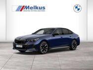 BMW i5, M60 xDrive Verfügbar - Driving Assistant Professional - - Autobahnassistent - Bo, Jahr 2024 - Dresden