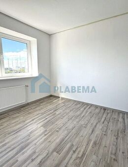 3-Zimmer-Wohnung mit Einbauküche und Bad mit Wanne, Stellplatz optional - Lübz