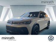 VW Tiguan, 2.0 TDI W R-Line, Jahr 2024 - Moers