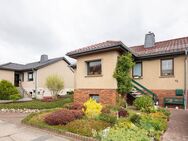 Listenpreis 220.000,00 € - Modernisiertes Einfamilienhaus in Altentreptow, mit Tiefgarage und Garten - Altentreptow