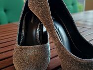 HighHeels. Größe 40, 10 cm Absatz, silber-schwarz - Mülheim (Ruhr) Zentrum