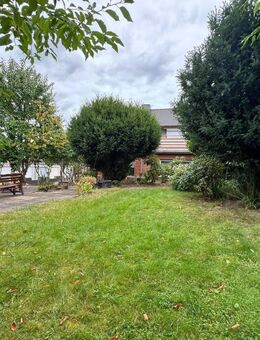 Charmantes Zweifamilienhaus mit Garten, Terrasse und viel Potential im Grünen von Essen - Essen