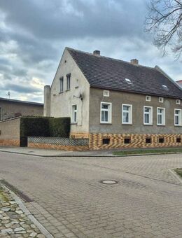 Geräumiges EFH 112m² WF, 6 Zimmer, 506m² Grundstück. Keller. Doppelgarage, Fernwärmeanschluss - Bördeland