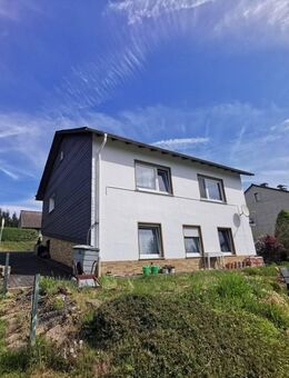 Freistehendes Einfamilienhaus in herrlicher Ortsrandlage von Bad Laasphe-Oberndorf - Bad Laasphe
