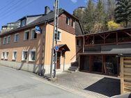 Charmantes Einfamilienhaus mit schöner Terrasse und Einliegerwohnung im Herzen von Bad Lobenstein. - Bad Lobenstein