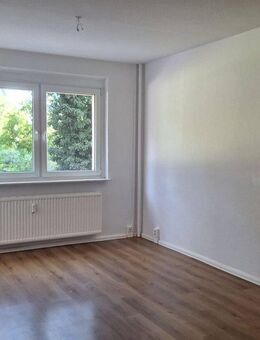 3 Raumwohnung mit Tageslichtbad in der 1 Etage - Leipzig