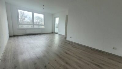 Frisch renovierte 3-Zimmer-Erdgeschoss-Wohnung!