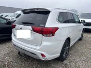 Mitsubishi Outlander PHEV Top 4WD ACC 360K Glasdach StandHz - Steinbach-Hallenberg