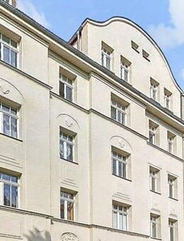 Kapitalanlage mit Flair: Denkmalgeschützte 2-Zimmer-Wohnung mit Balkon in Leipzig Schönefeld - Leipzig