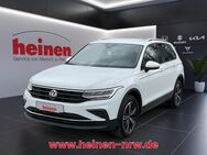 VW Tiguan, 2.0 TDI Life Massage, Jahr 2022 - Menden (Sauerland)