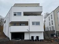 Hochwertige 2-Zimmer-Wohnung, Erstbezug mit Balkon und Tiefgaragenstellplatz - Rengsdorf