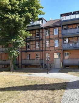 KFW Effizienz Haus Denkmal 3 Zimmer Wohnung gute Lage zum Zentrum Fahrstuhl Sonnenbalkon - Quedlinburg