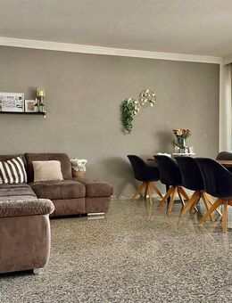 Kapitalanlage mit Perspektive: Großzügige 3-Zimmer-Penthousewohnung in Wohn- und Geschäftshaus - Gernsbach