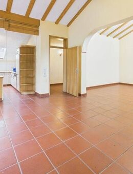 GROßZÜGIGES MEHRGENERATIONENHAUS MIT WELLNESSBEREICH UND VIELSEITIGEN NUTZUNGSMÖGLICHKEITEN - Losheim (See)