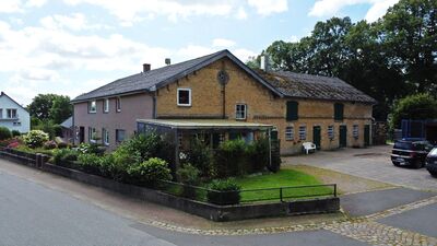 Gepflegter Resthof mit 3 WE und Ausbaureserve vielseitig nutzbar mitten in Schwabstedt an der Treene