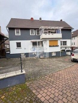 Reserviert: Modernisiertes Haus mit Scheune und Garten - Homberg (Efze)