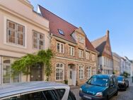 Liebevoll saniertes Mehrfamilienhaus mit 7 Wohneinheiten auf der Altstadtinsel - Kulturdenkmal! - Lübeck
