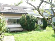 DG-Whg. frei! Neuer Preis! Geräumiges 2-Familienhaus mit schönem Garten und 3 Garagen in 76275 Ettlingen - Ettlingen