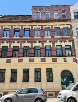 Attraktive Investitionschance: Sanierungsbedürftiges Mehrfamilienhaus mit 111m² Remise in Leipzig - Leipzig