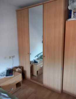 3-türiger Kleiderschrank - Hage