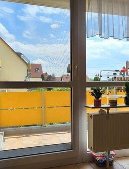 Gepflegte 3 Zimmer Wohnung mit Balkon, EBK uvm. direkt in Wendelstein - Wendelstein