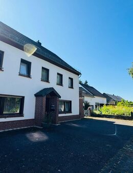 *** Seminarhaus *** Praxis Büro *** Einfamilienhaus *** Mehrgenerationen *** Modernes Wohnen **** Feusdorf *** EFH *** MFH *** großer Garten *** Nahe - Feusdorf