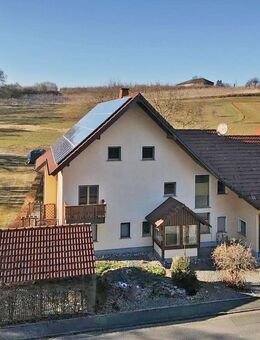 Modernes Wohnen in idyllischer Lage – Großzügiges Familienhaus mit direktem Naturzugang - Lichtenfels (Bayern)