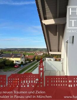 Reserviert! Helle 2-Zimmer-Dachgeschosswohnung mit Balkon! - Passau