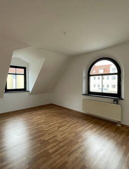 2 Raumwohnung mit Einbauküche direkt am Meuselwitzer Markt! - Meuselwitz