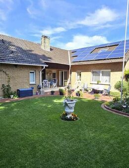 gepflegtes Einfamilienhaus mit Einliegerwohnung, Sauna, und Photovoltaikanlage in ruhiger Siedlungsrandlage - Bad Iburg