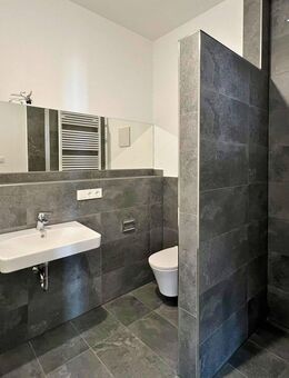 ERSTBEZUG 2-ZIMMER WOHNUNG IM 2. OG MIT GROSSER SÜD-OST TERRASSE IN LANGENAU - Langenau