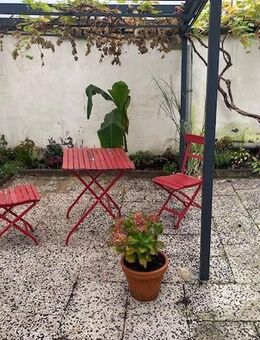 ruhige 2 Zimmerwohnung mit Hinterhofterrasse, ideal für Person mit Spaß an Pflanzen - Krefeld