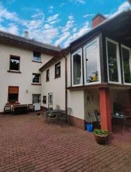 Attraktives Einfamilienhaus mit großem Grundstück und Doppelcarport in Hemer / Deilinghofen - Hemer