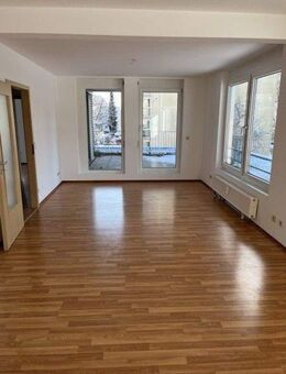 Großzügige 2-Zimmerwohnung Dachgeschoß (2.4) mit Terrasse im 2. OG - TG-Stellplatz - Nürnberg