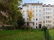 GRÜNE OASE INMITTEN DER STADT /Großzügige 3-Zimmer-Wohnung mit exklusiver Nutzung einer Gartenfläche - Leipzig