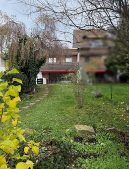 Familienfreundliches RMH mit großem Garten und vielseitigem Keller in Schwalbach am Taunus - Schwalbach (Taunus)