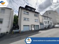 VR IMMO: Zweifamilienhaus mit zwei Garagen in Zentrumsnähe von Werdohl zu verkaufen. - Werdohl