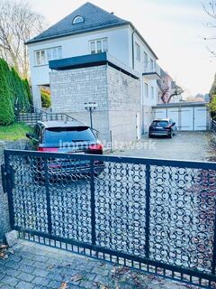 *Exklusive Stadtvilla in Münchberg - Ein Liebhaberobjekt mit Charme und Qualität*