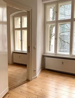 Bezugsfrei ab März 2026: Charmante 2-Zimmer-Altbauwohnung in begehrter Lage von Neukölln! - Berlin