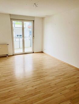 Frei und sofort verfügbare 2 Zimmer Wohnung mit TG-Stellplatz - Bad Abbach