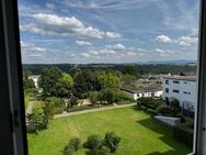 3,5 Zi.-Wohnung mit Balkon und schönem Fernblick (provisionsfrei) - Baltmannsweiler