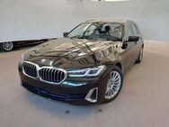 BMW 520 d Touring Luxury Line ABSTANDST. LASER PANO - Seubersdorf (Oberpfalz)