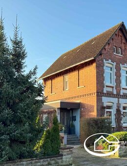 Von Ihrem IMMO.PARTNER: Charmante Doppelhaushälfte aus der Gründerzeit in sehr gepflegtem Zustand - Nienburg (Weser)