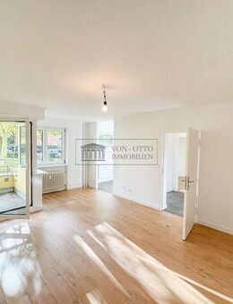 Ankommen und wohlfühlen: Sanierte 2-Zimmer-Wohnung mit Balkon - Berlin