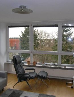 3-Zimmer-Wohnung mit Balkon und Loggia mit Garage und PKW-Stellplatz - Heroldsberg