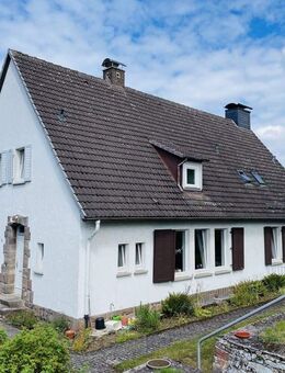 Repräsentatives Ein- bis Zweifamilienhaus mit tollem Grundstück in Wolfhagen-Gasterfeld - Wolfhagen