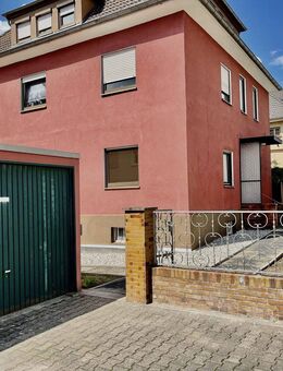 Sonnig, mitten in der Stadt: Erstbezug nach Renovierung, Balkon, Fahrradgarage - Hanau (Brüder-Grimm-Stadt)