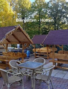 Überdachte Sitzgruppen für Restaurant. Biergartenhütten - Bühl